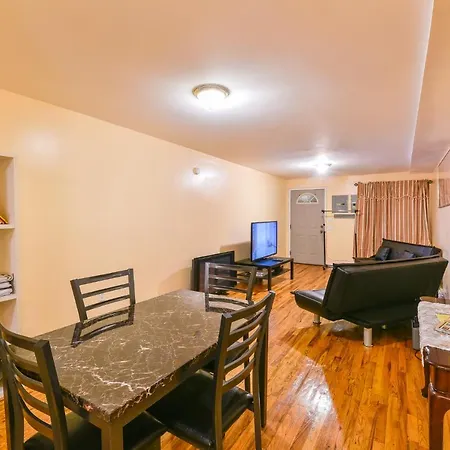 Brooklyn Blue Ridge Manor: Exquisite 4 Bedroom, 2.5 Bathrooms With A Home Appeal-3