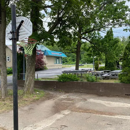 Adirondack Oasis Motel-2