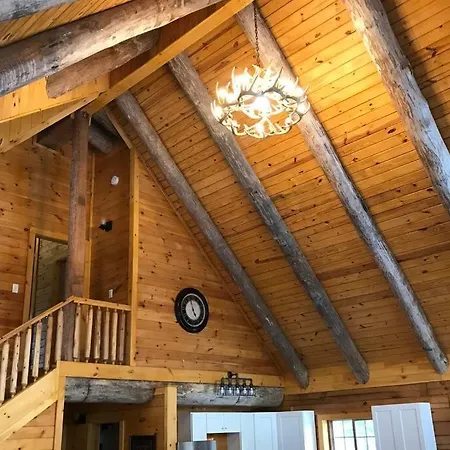 Spacious Luxurious Log Cabin Near Cooperstown Ny-2