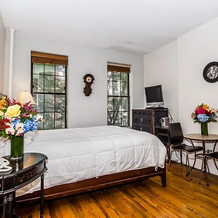 Gracie Inn Hotel/Bed And Breakfast-3