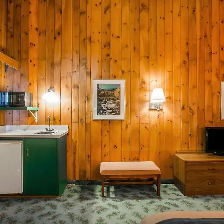Quality Inn Lake Placid-3