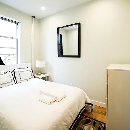 Newly Renovated Heart Of Lower East Side 2Br 1Ba, 5 Min Walk To Soho, 1 Block To Whole Foods, Washer Dryer!-3