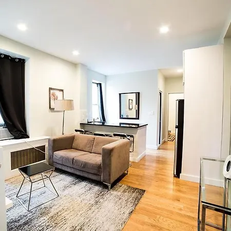 Newly Renovated Heart Of Lower East Side 2Br 1Ba, 5 Min Walk To Soho, 1 Block To Whole Foods, Washer Dryer!-2