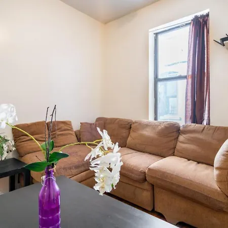 Eastern Parkway Guest House-2