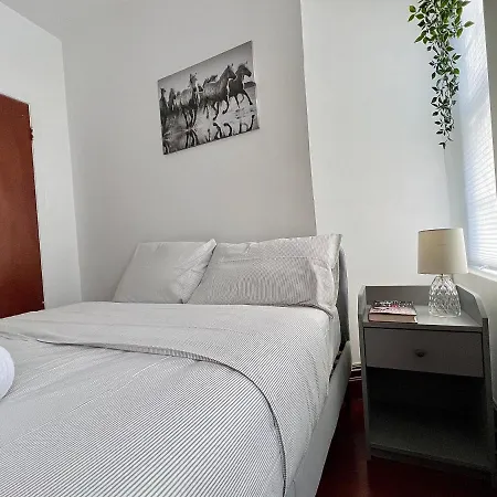 Entire Apartment At Upper East Side-2