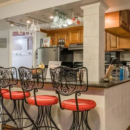 352 New York Cozy, 1 Bedroom Brownstone Apt-3