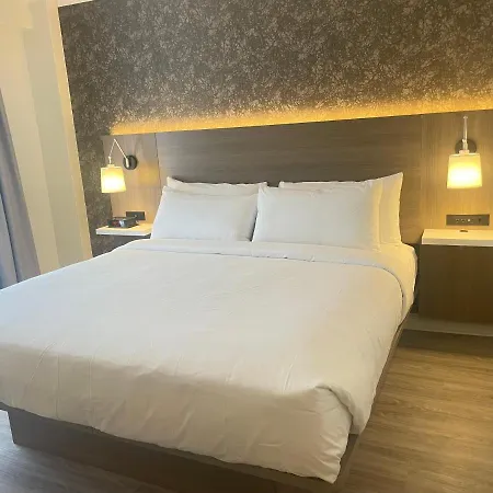 Garden Inn & Suites - Jfk-3