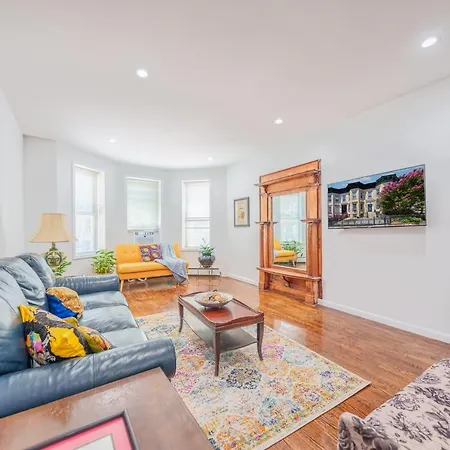 Lovely 2 Bedroom In The Hearts Of Crown Heights-2