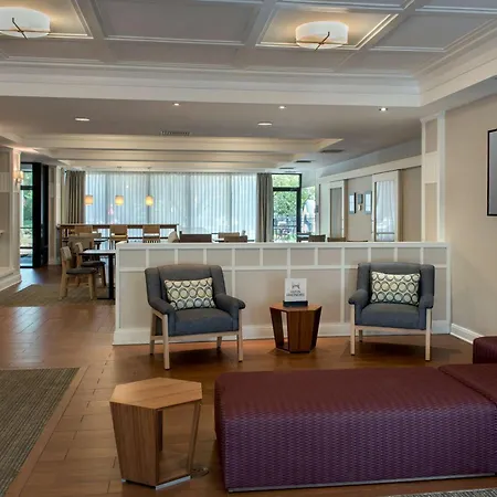 Hampton Inn Middletown-2