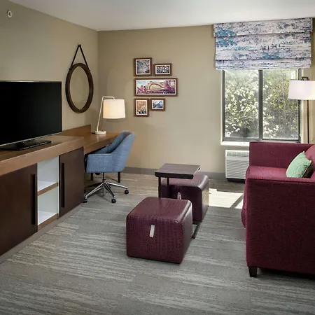 Hampton Inn & Suites Binghamton/Vestal-2