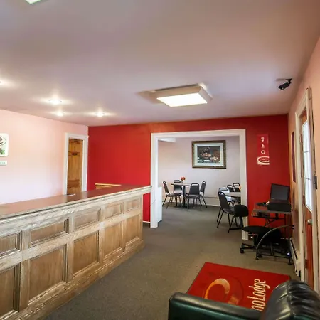 Econo Lodge-3