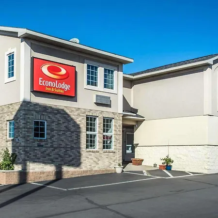 Econo Lodge & Suites Airport North Syracuse-3