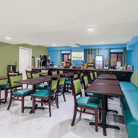 Days Inn & Suites By Wyndham Jamaica Jfk Airport-2