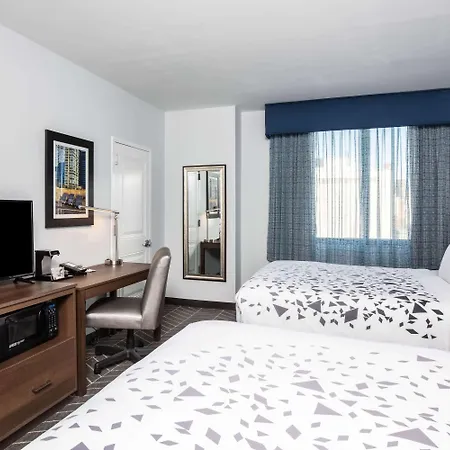 La Quinta Long Island City-2