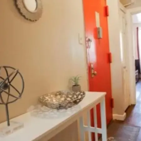 Lovely 2 Bedroom 1 Bath In The Heart Of Brooklyn-3