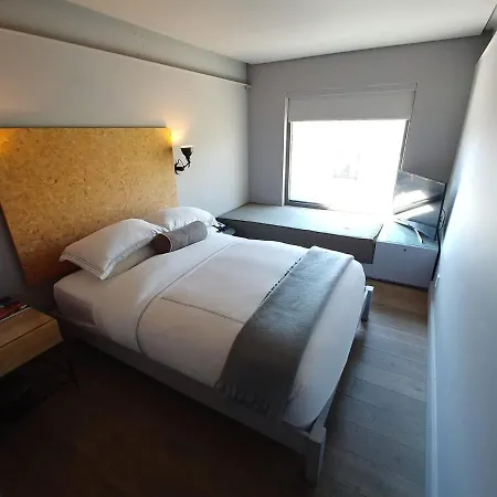 120Les House-2