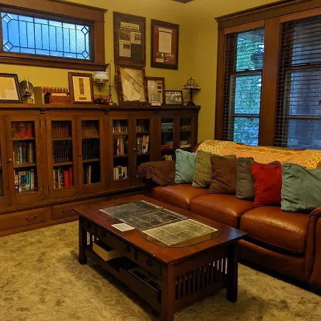 The Marshall House-2