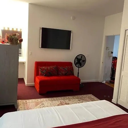 Room At The Oasis-2