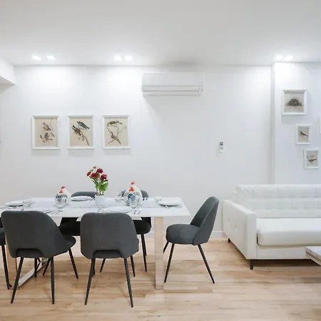 Spacious 2Br & 2Ba Duplex Minutes To Central Park-3