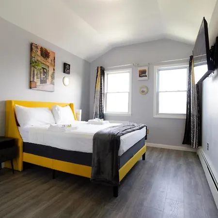 Stylish Private Room Suite 2 With Private Bathroom In Duplex Apartment In Brooklyn, Ny-2