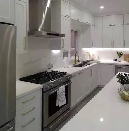Lovely 3 Bedroom Condo Near Central Park-2