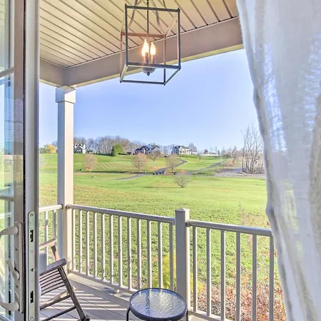 New Paltz Home With Fire Pit And Gas Fireplace!-2