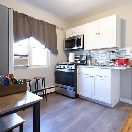 Marvelous Queen Size And Twin Bed For 3 In Elmhurst Ny-3
