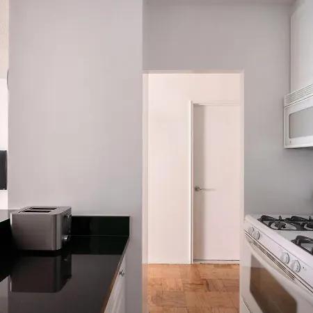 Unique Studio Apartment In Nyc-3
