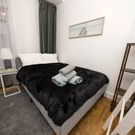 Lovely 4 Bedroom Apt - 2 Blocks To Central Park West-2