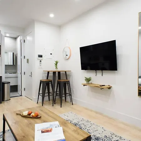 78-2D New Furnished 1Br Wd Walk To Central Park-2