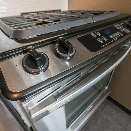 Stunning 3Bd Apartment At Midtown East-2