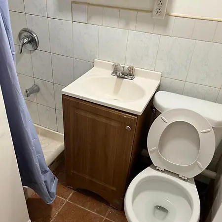 A Cozy Room In Queens-2