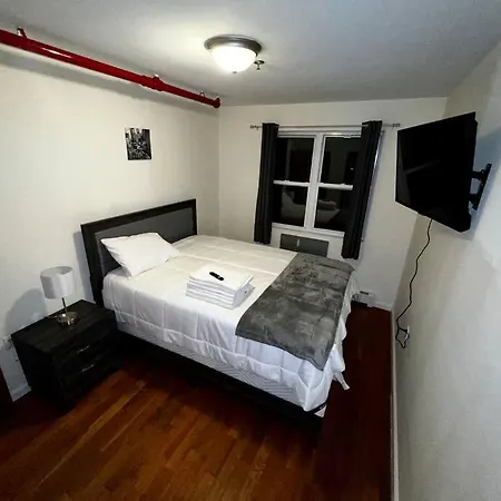 Beautiful 3 Bed 2 Bath 2 Balcony-3