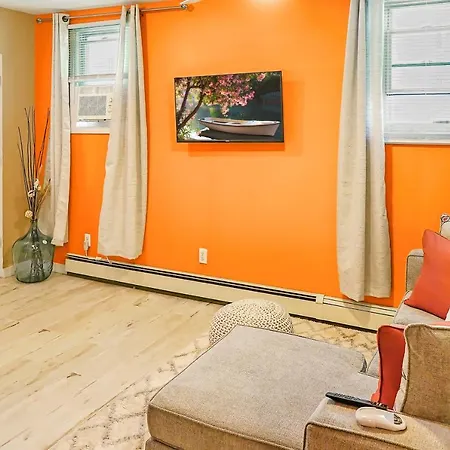 The Cozy Corner Suite* *Fast Wifi* *278 Mbps* *30 Min To Nyc-2