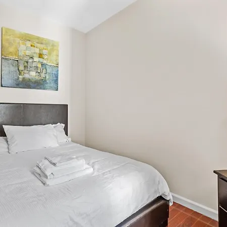 Designed And Cozy 1Br 5Min Walk To Subway-3