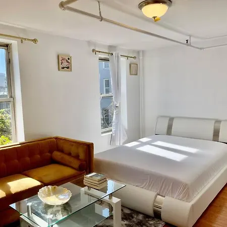 Modern Studio Apartment For Long Stay In Nyc-3