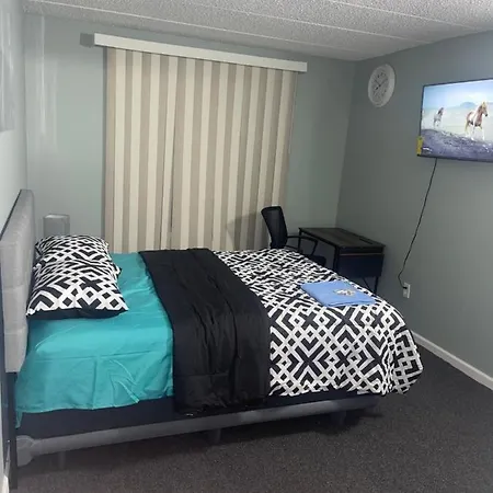 3 Bedroom Home In Queens, New York-3
