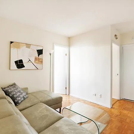 3 Bedroom Apartment In Midtown East-2