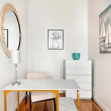 Studio Apartment In Heart Of Chelsea-3