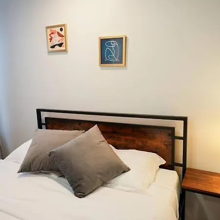 Spacious 6Bd Apartment Near Prospect Park-2