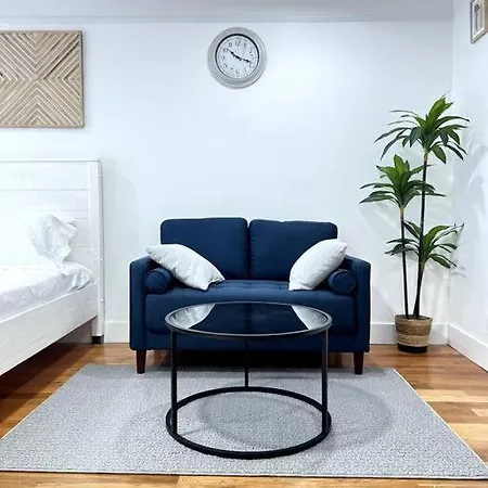 Modern Studio For Longer Stays-2