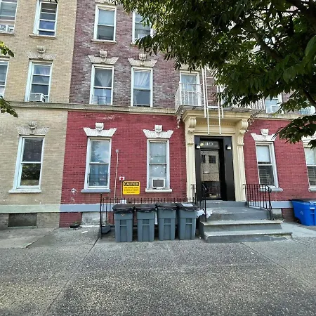 Elegant Private Room Close To Manhattan! - Room Is In A 2 Bedrooms Apartament And First Floor With Free Street Parking-2