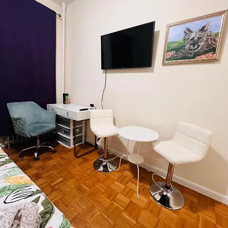 Ues Apartment-2