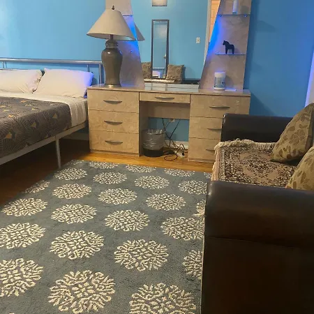 Spacious Master Bedroom With En Suite Bath-3