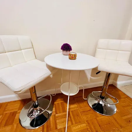 Ues Apartment-3