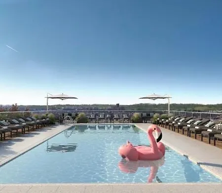 Beautiful Luxury Penthouse Type Views/ Condo-2
