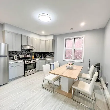 Rare Entire 2 Bedroom Apartment In New York City-2
