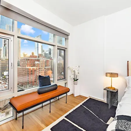Luxurious 4 Bedroom Penthouse-2