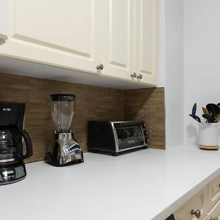 Lovely 3 Bedroom In Nyc With Elevator-3