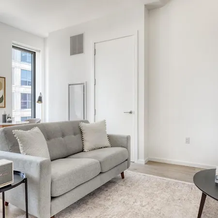 Clinton Hill Studio W Gym Pool Wd Nr Barclays Nyc-1022-2